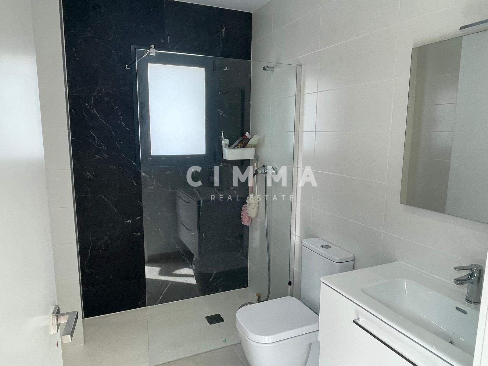 3 sovrum Villa att hyra i Alfaz del Pi / L'Alfas del Pi med garage - 2 950 € (Ref: 9414285)