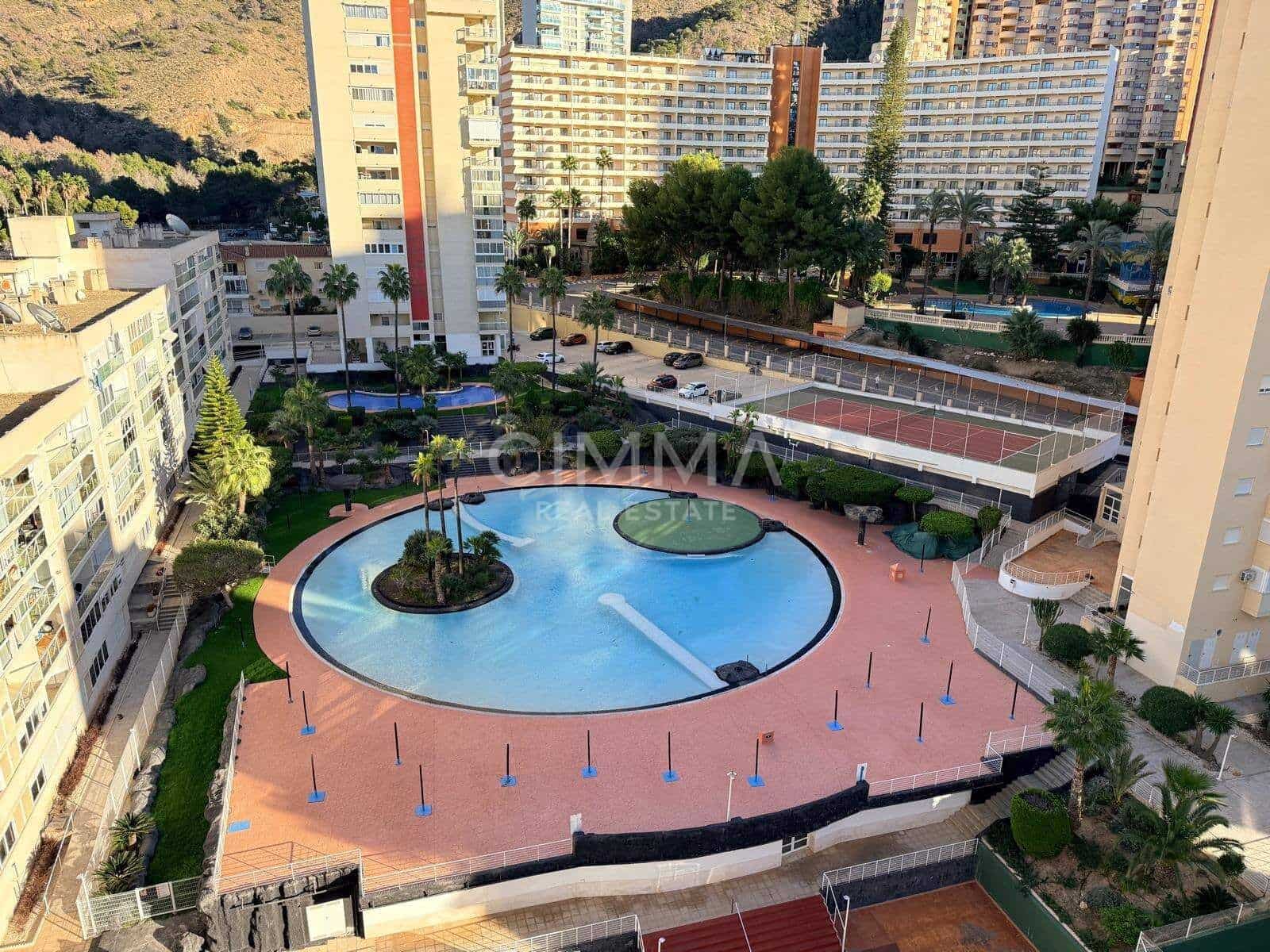 2 bedroom Apartment for sale in Benidorm with pool garage - € 265,000 (Ref: 9416039)