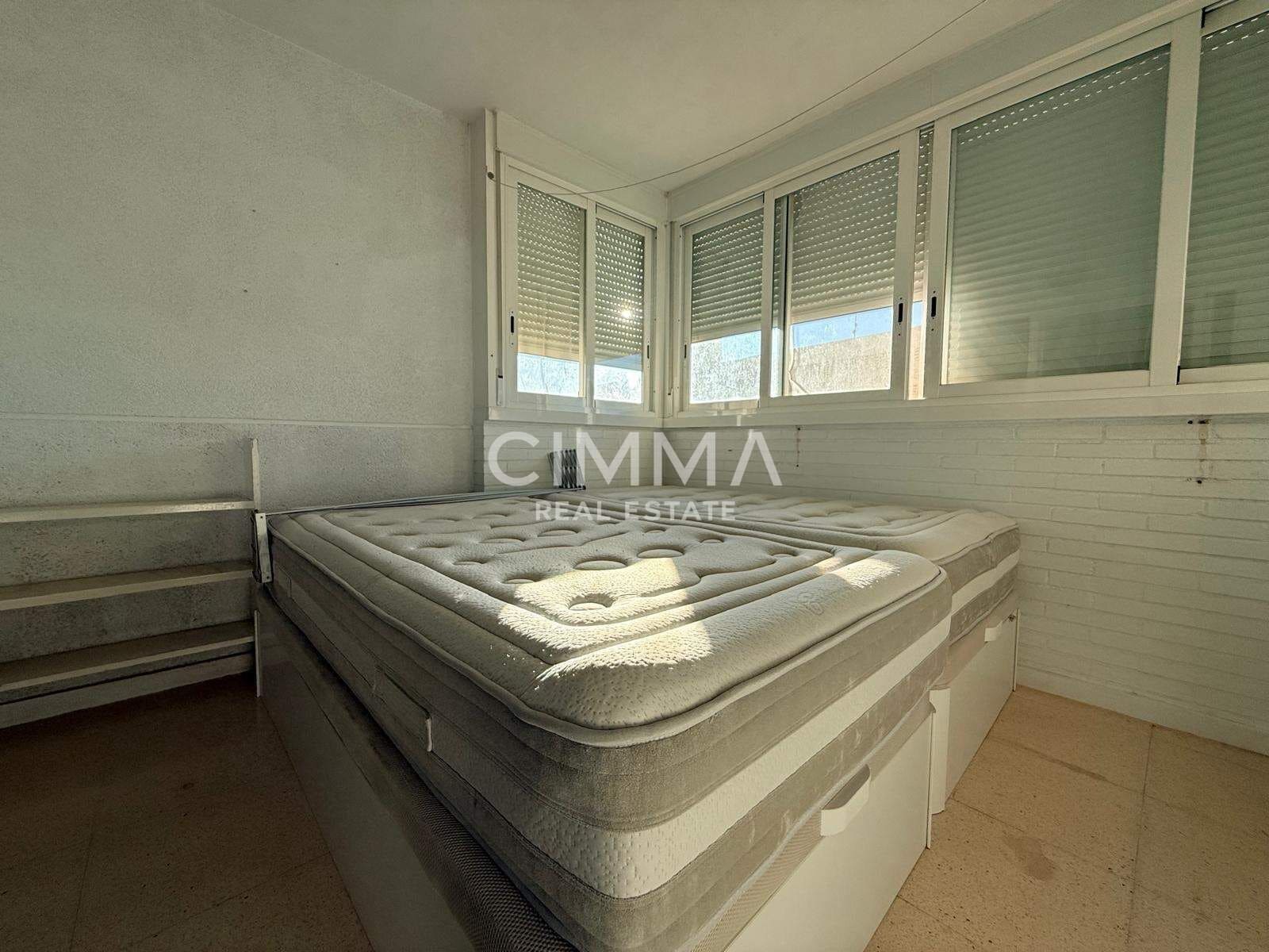 2 makuuhuone Huoneisto myytävänä paikassa Benidorm mukana uima-altaan 
autotalli - 250 000 € (Ref: 9416039)