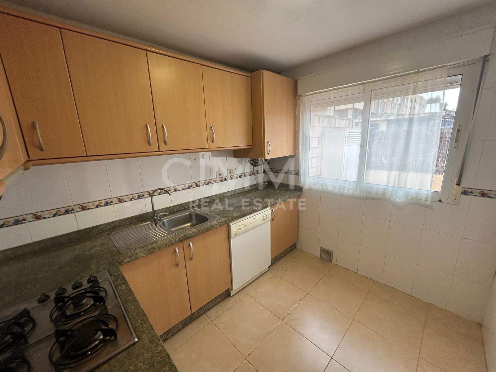 2 bedroom Apartment for sale in Polop with pool garage - € 223,000 (Ref: 9416040)