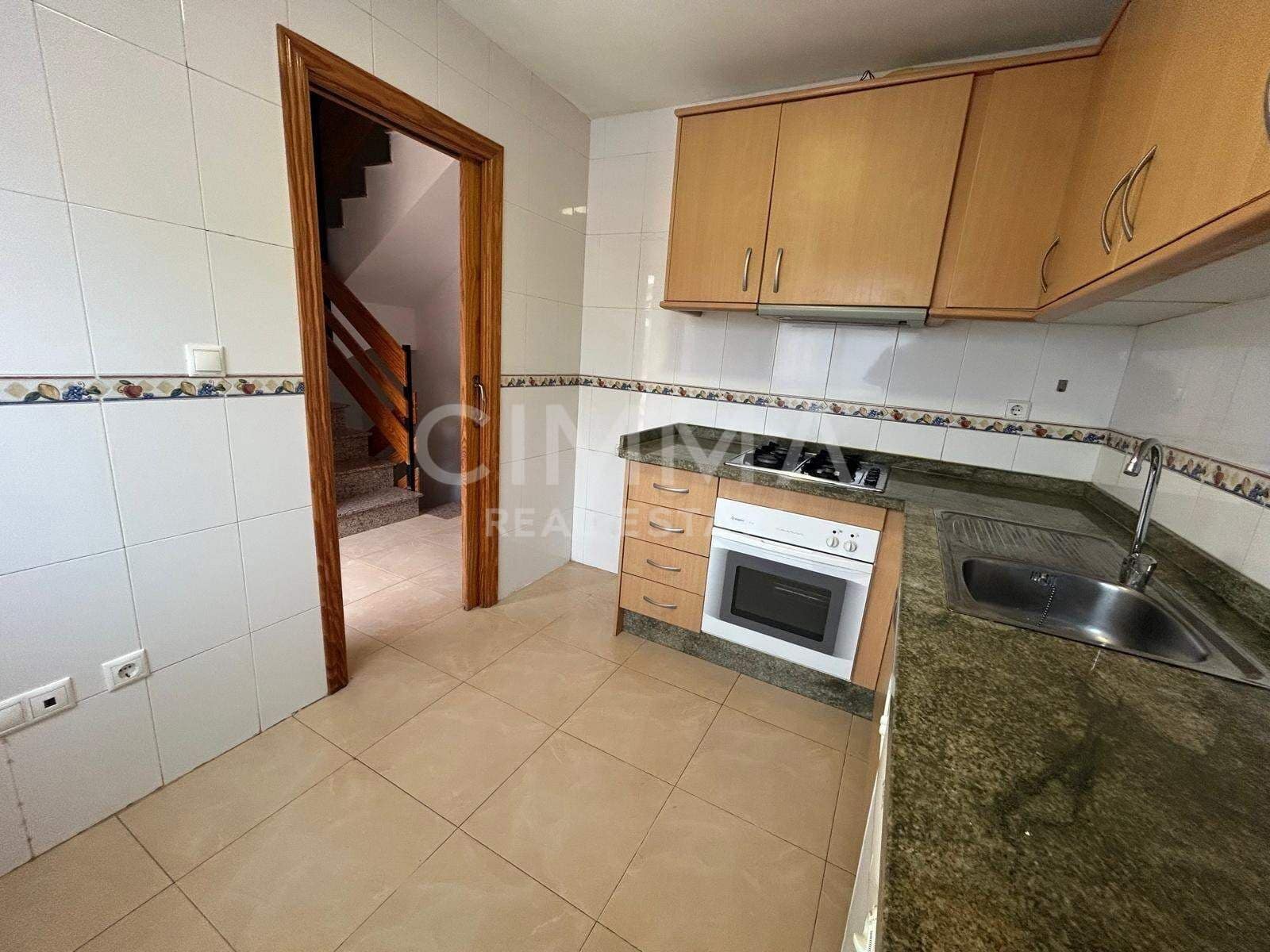 2 bedroom Apartment for sale in Polop with pool garage - € 223,000 (Ref: 9416040)