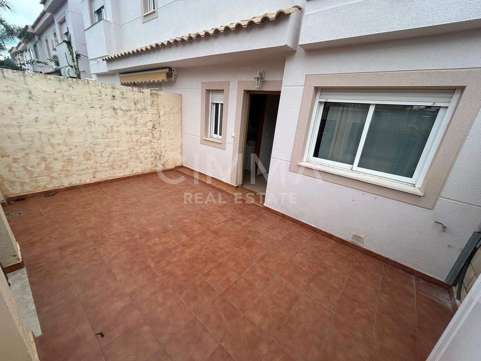 2 bedroom Apartment for sale in Polop with pool garage - € 223,000 (Ref: 9416040)