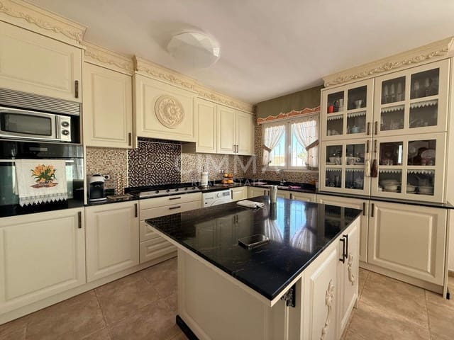 4 chambre Villa/Maison à vendre à La Nucia avec garage - 520 000 € (Ref: 9423969)