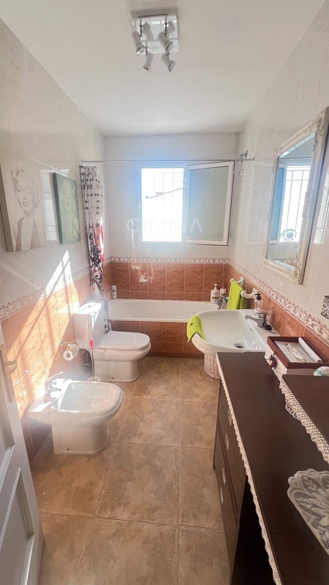 4 soveværelse Villa til salg i La Nucia med garage - € 520.000 (Ref: 9423969)