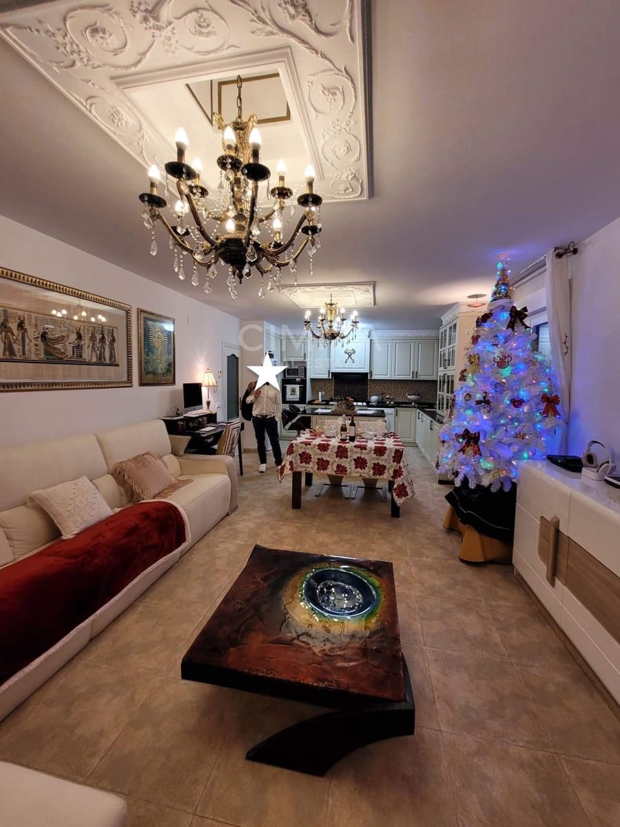 4 soveværelse Villa til salg i La Nucia med garage - € 520.000 (Ref: 9423969)