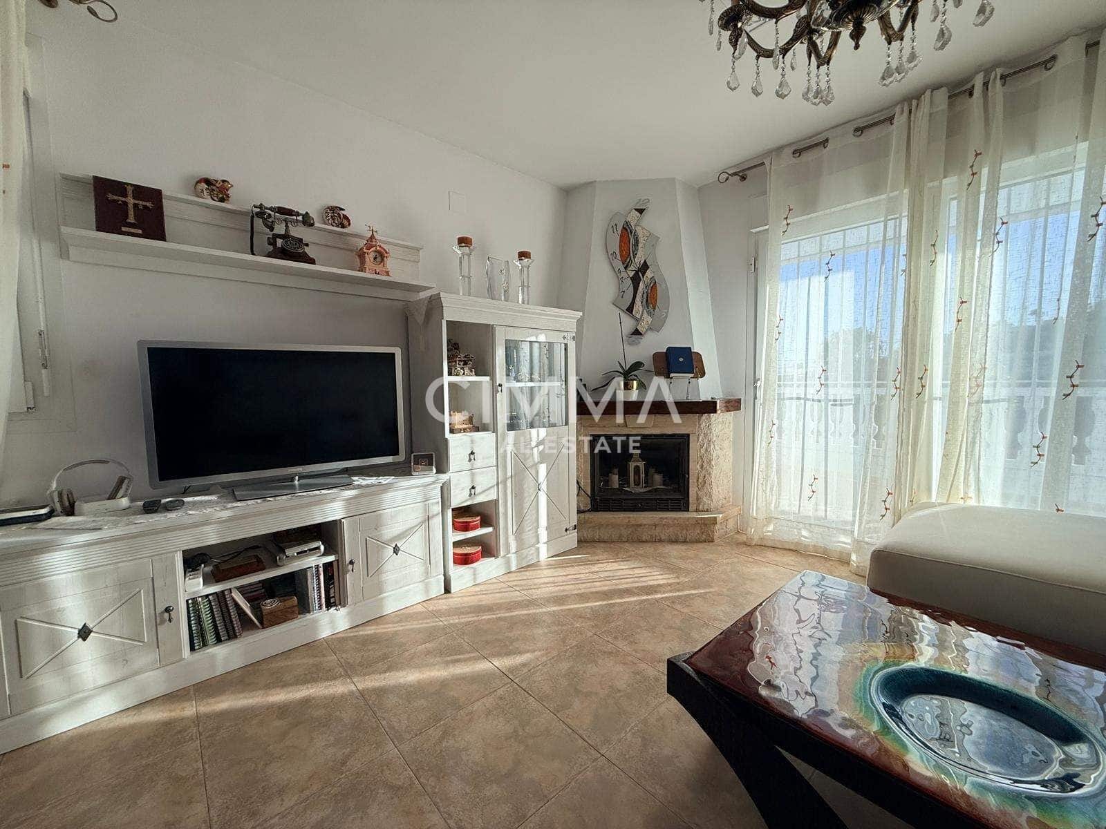 4 bedroom Villa for sale in La Nucia with garage - € 495,000 (Ref: 9423969)