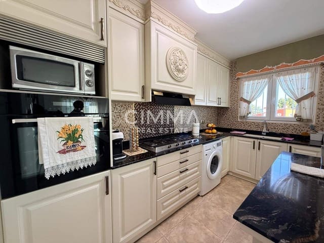 4 slaapkamer Villa te koop in Coloma  , La Nucia met garage - € 495.000 (Ref: 9423969)