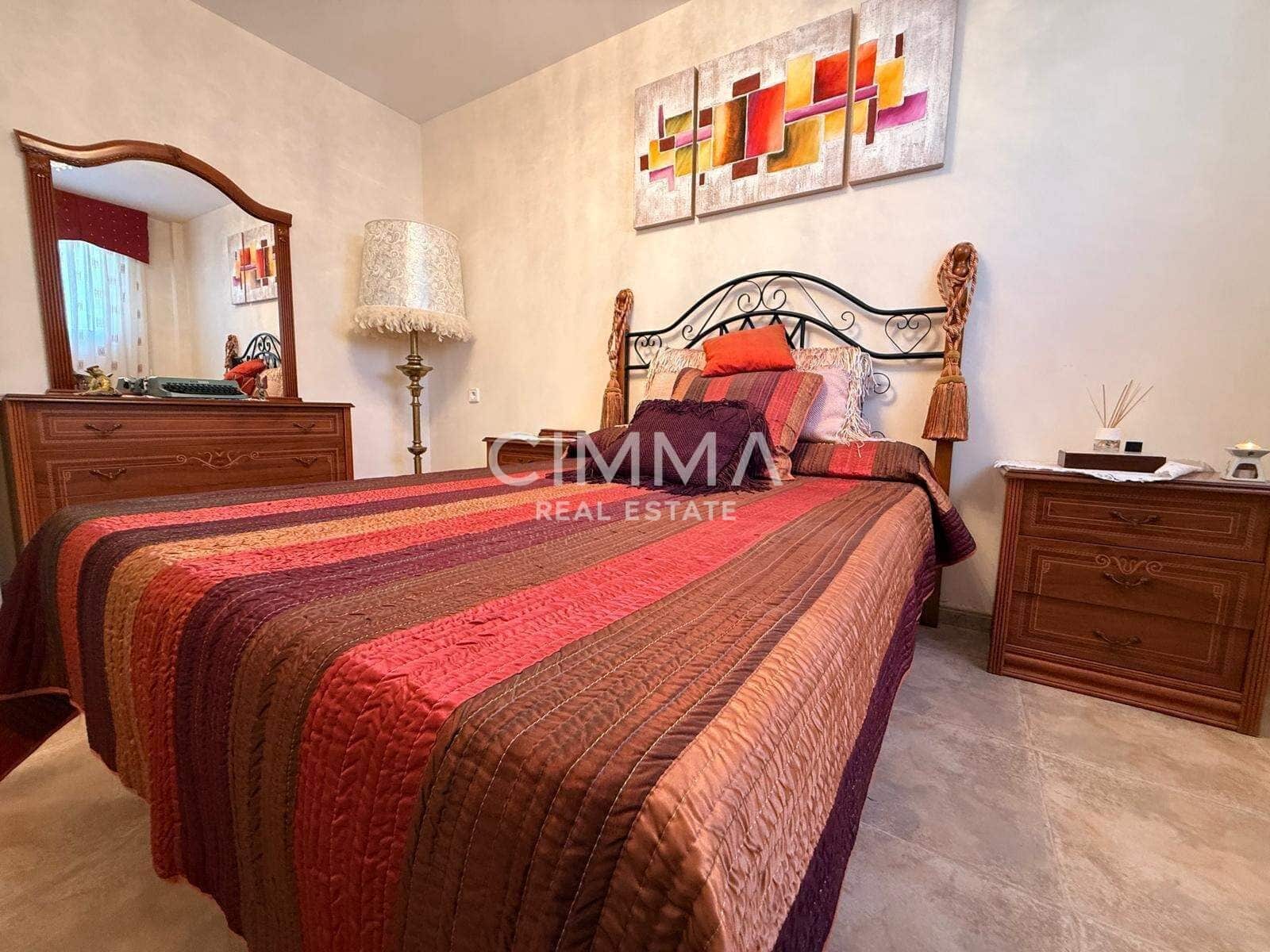4 bedroom Villa for sale in La Nucia with garage - € 495,000 (Ref: 9423969)
