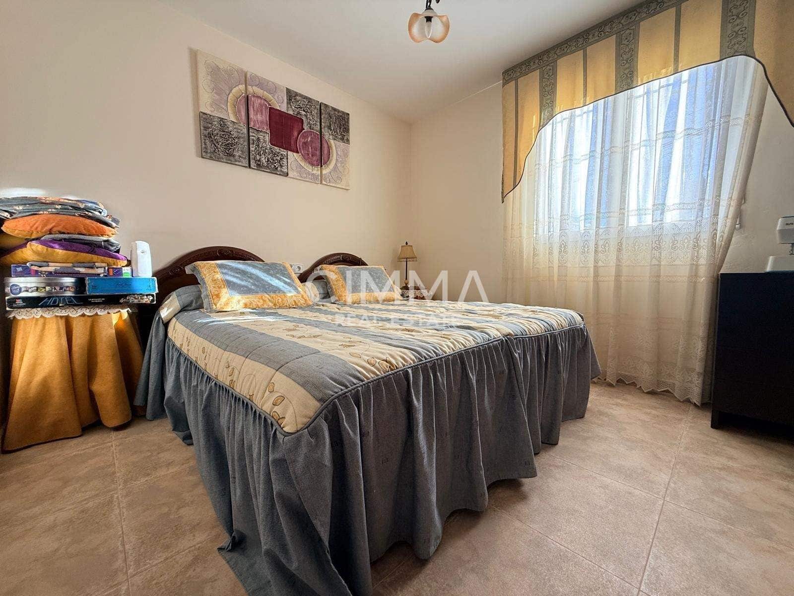 4 bedroom Villa for sale in La Nucia with garage - € 495,000 (Ref: 9423969)