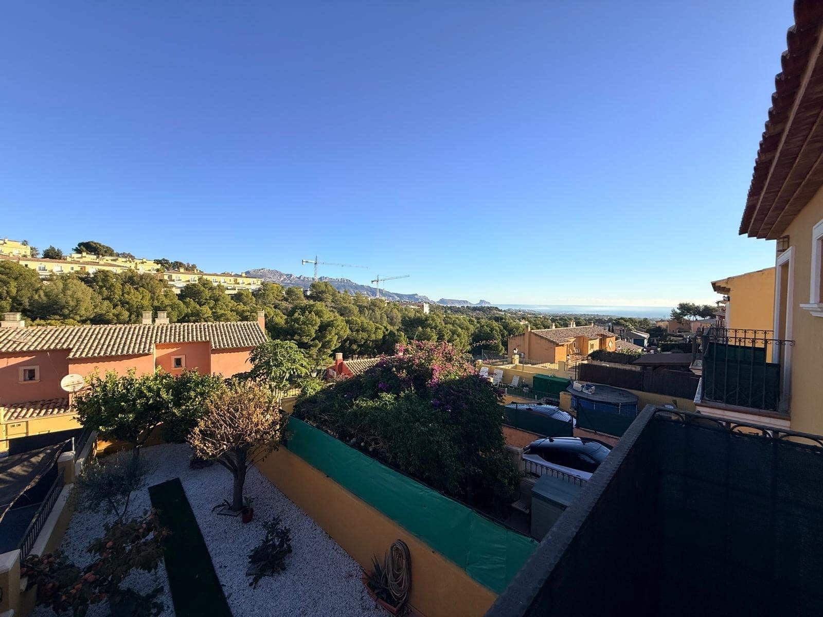 3 soveværelse Rækkehus til salg i La Nucia med garage - € 315.000 (Ref: 9427425)