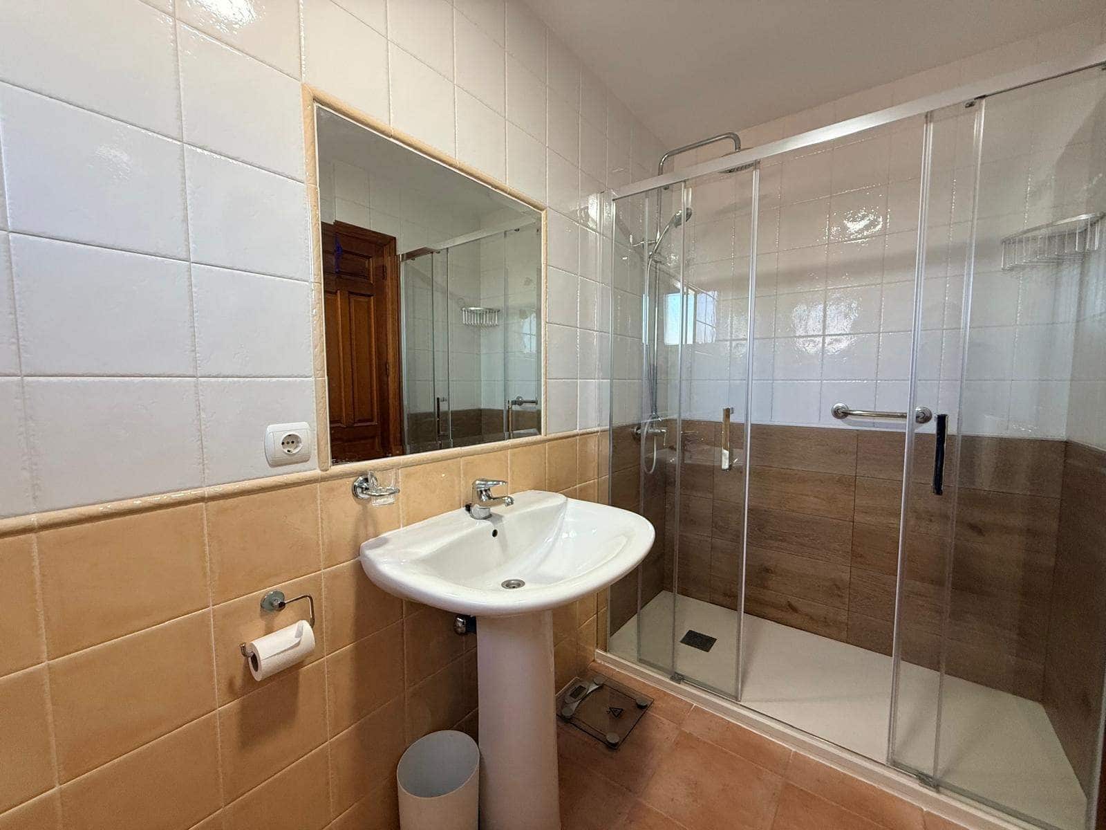 3 soveværelse Rækkehus til salg i La Nucia med garage - € 315.000 (Ref: 9427425)