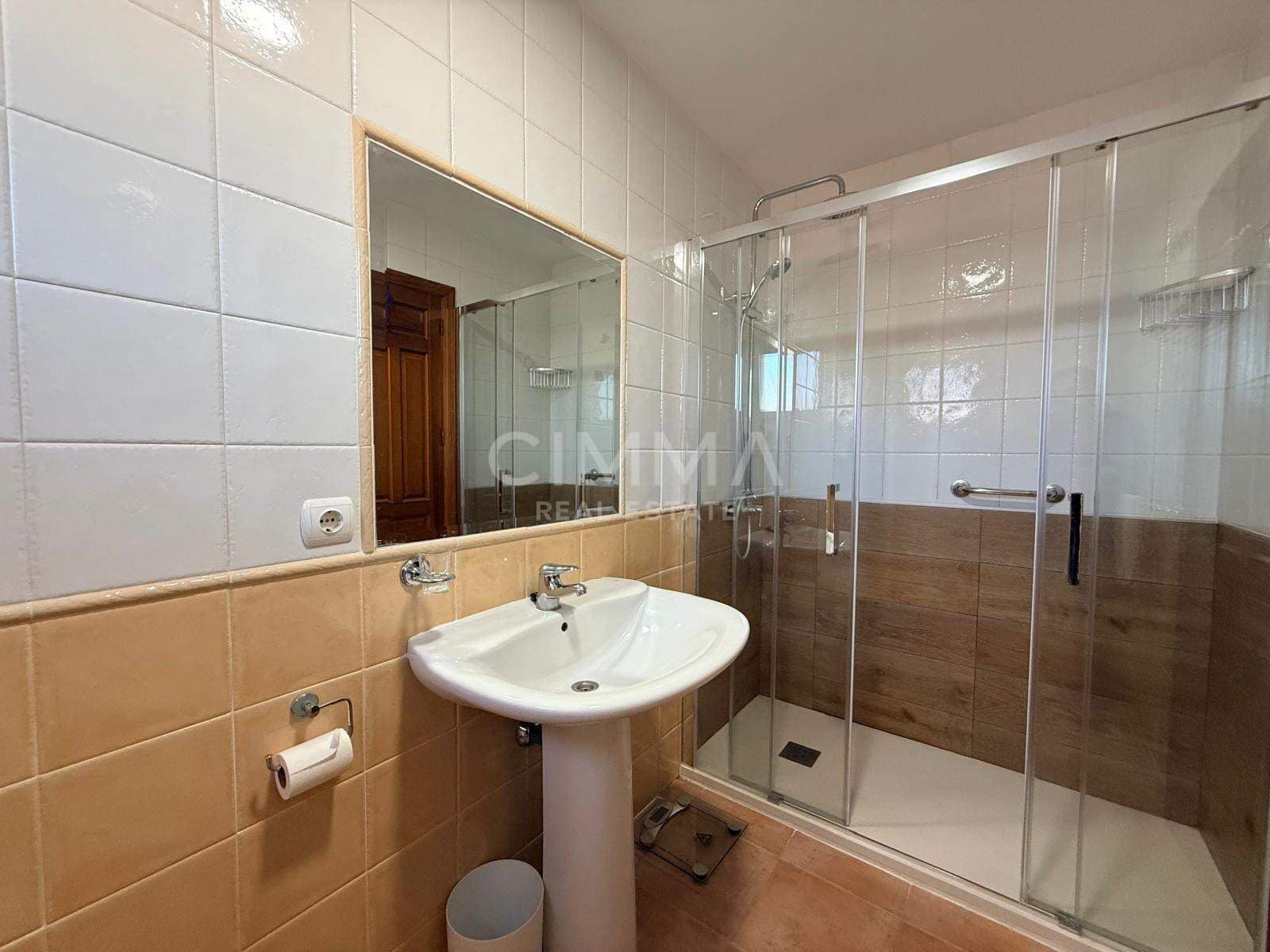 3 Zimmer Reihenhaus zu verkaufen in La Nucia mit Garage - 315.000 € (Ref: 9427425)