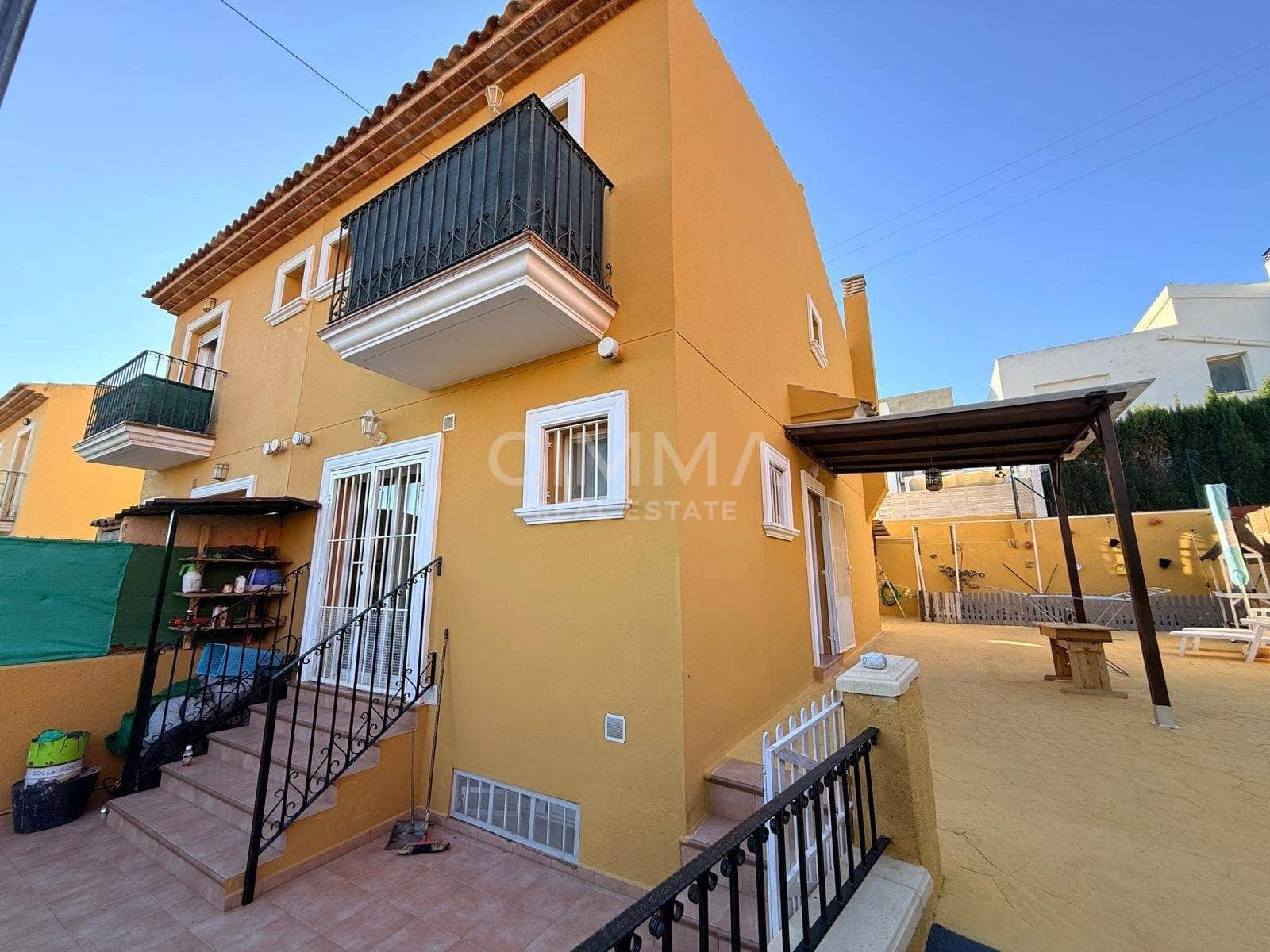 3 Zimmer Reihenhaus zu verkaufen in La Nucia mit Garage - 315.000 € (Ref: 9427425)