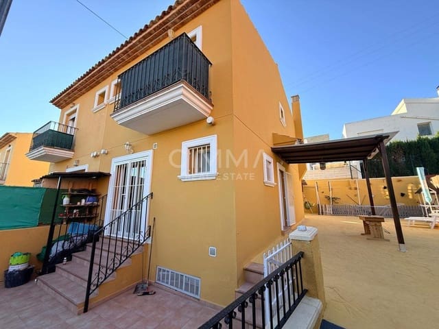 3 quarto Moradia em Banda para venda em La Nucia com garagem - 315 000 € (Ref: 9427425)