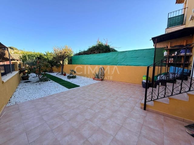 3 quarto Moradia em Banda para venda em La Nucia com garagem - 315 000 € (Ref: 9427425)