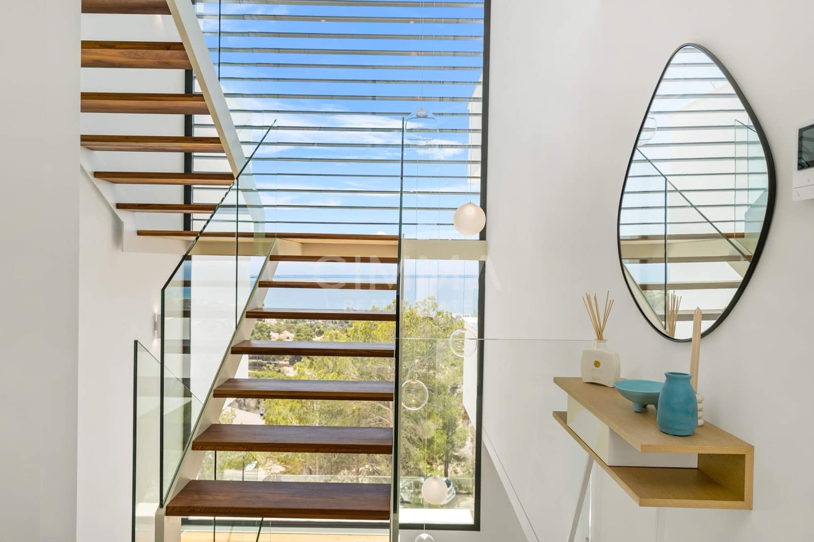 4 bedroom Villa for sale in Altea with pool - € 2,135,000 (Ref: 9431012)