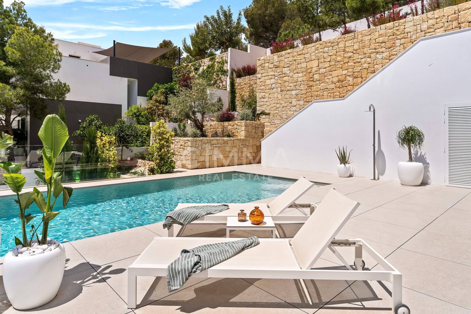 4 bedroom Villa for sale in Altea with pool - € 2,135,000 (Ref: 9431012)