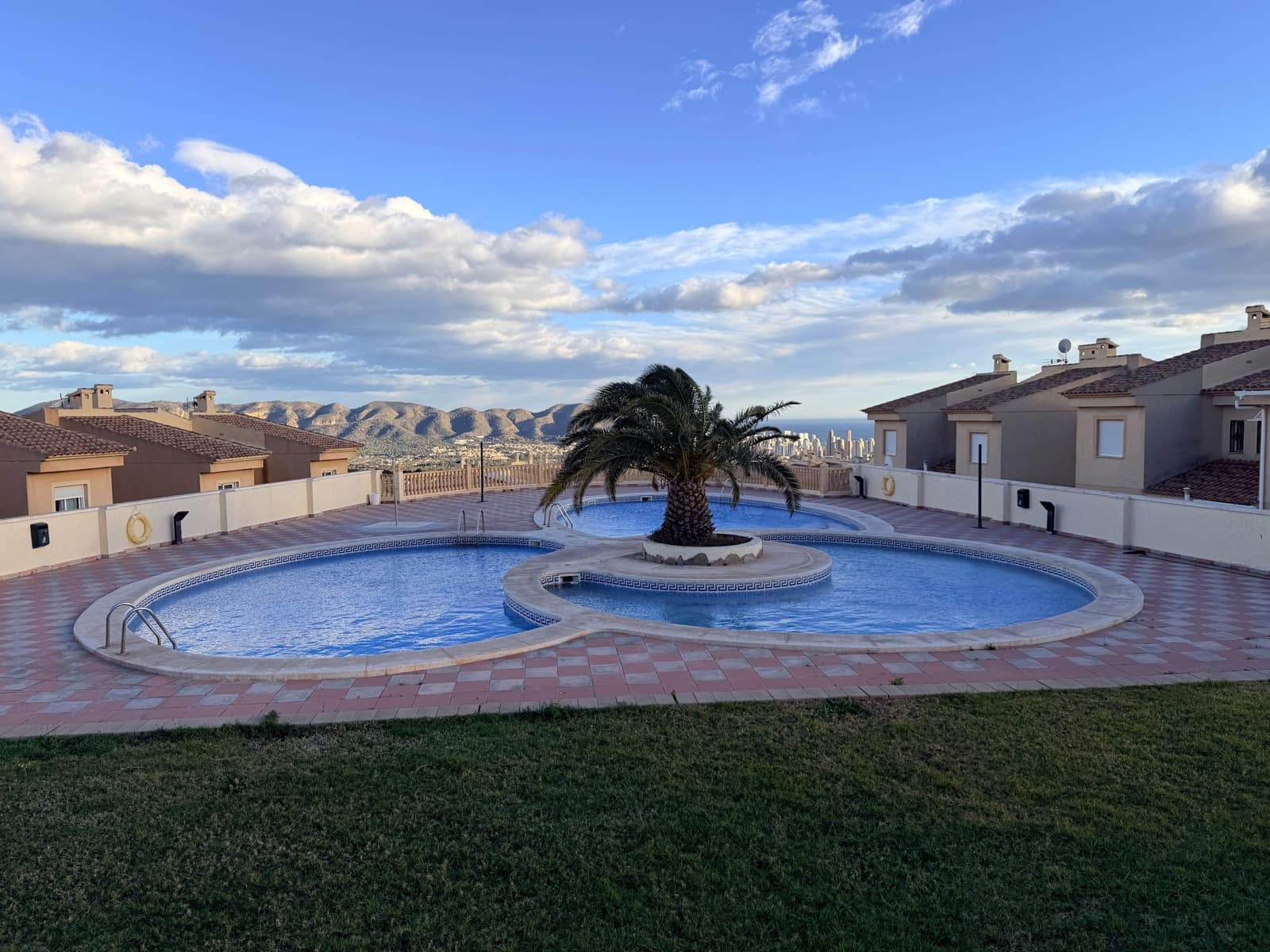 3 bedroom Villa for sale in La Nucia with garage - € 490,000 (Ref: 9440222)