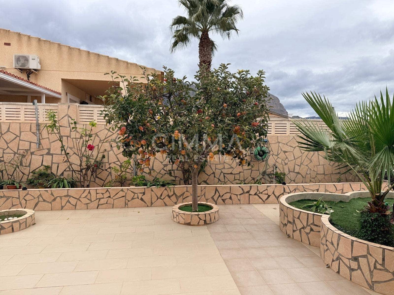 Chalet de 3 habitaciones en La Nucia en venta con piscina garaje - 560.000 € (Ref: 9440222)