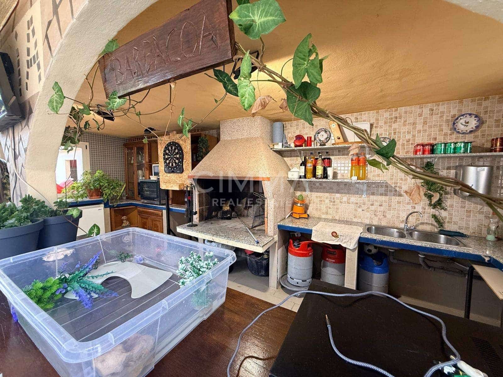 Chalet de 3 habitaciones en La Nucia en venta con piscina garaje - 560.000 € (Ref: 9440222)