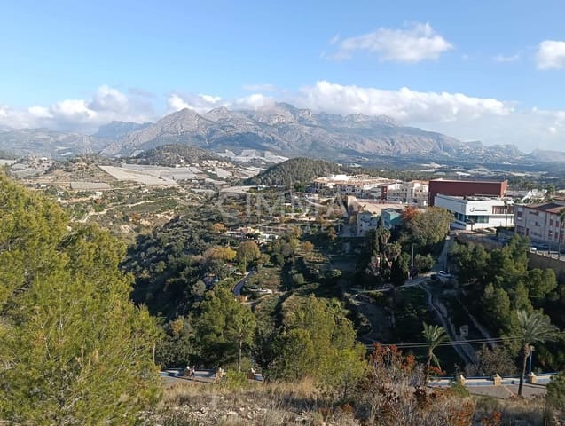 7 soverom Villa til salgs i La Nucia med garasje - € 840 000 (Ref: 9456487)