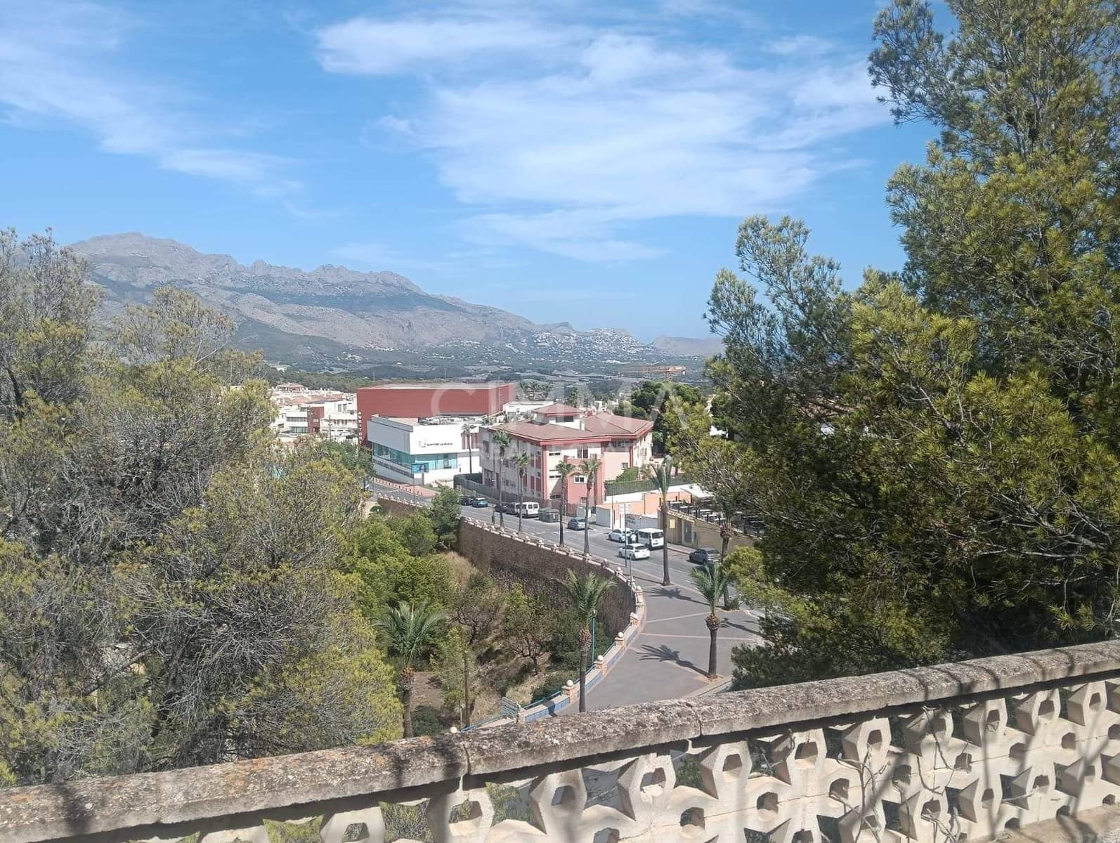 7 bedroom Villa for sale in La Nucia with garage - € 630,000 (Ref: 9456487)