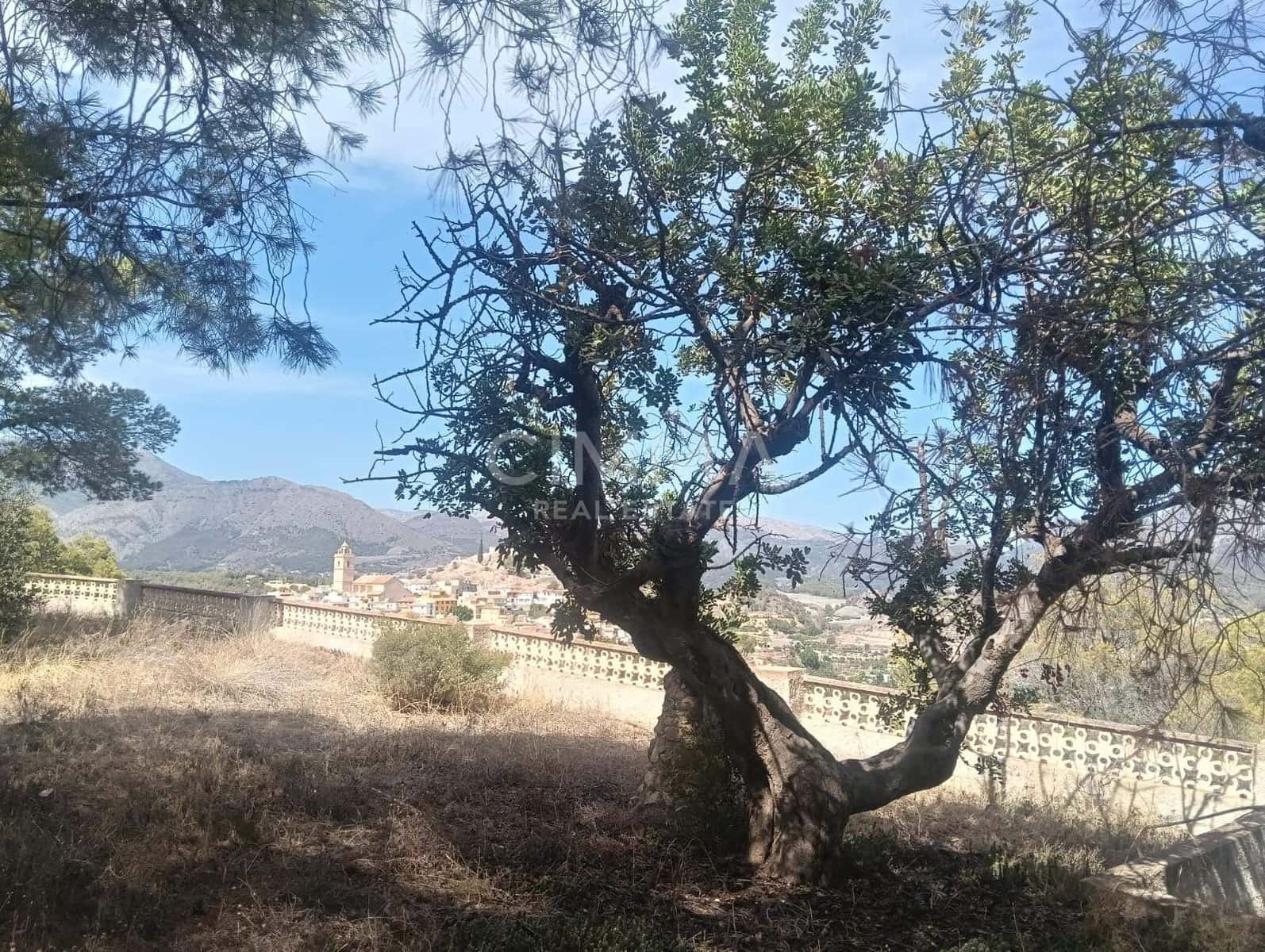 7 bedroom Villa for sale in La Nucia with garage - € 630,000 (Ref: 9456487)