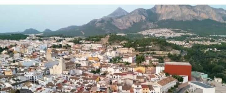 7 sypialnia Willa na sprzedaż w La Nucia z garażem - 840 000 € (Ref: 9456487)