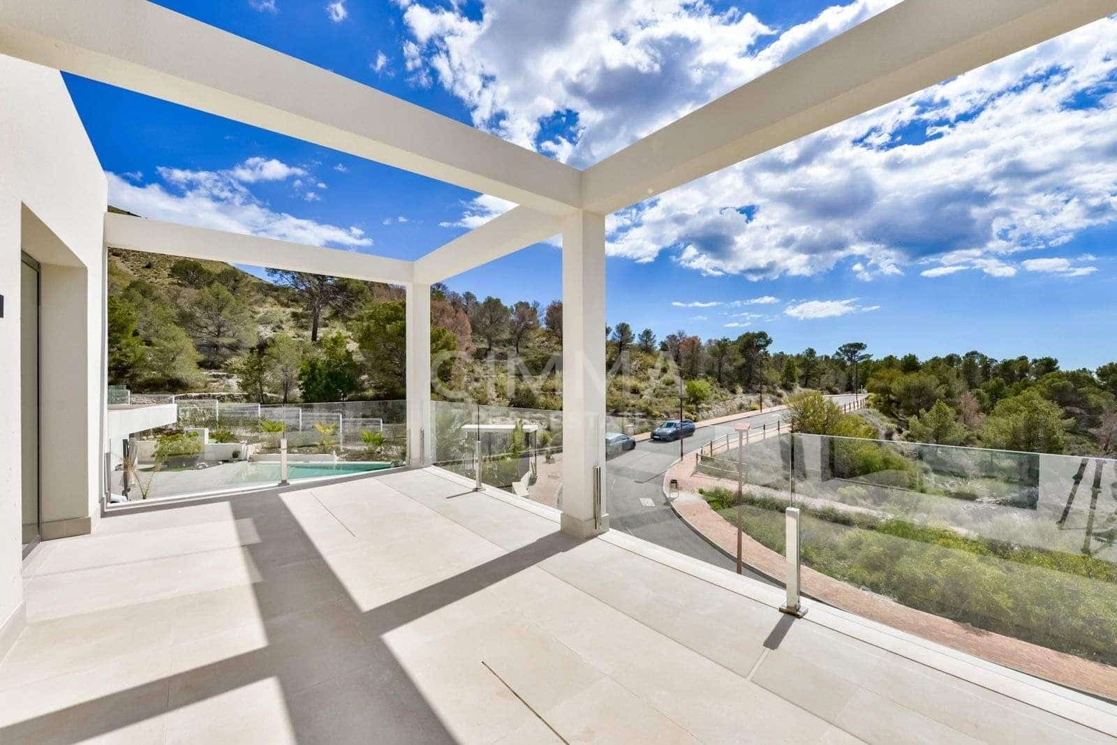 7 quarto Moradia para venda em Finestrat com piscina garagem - 1 900 000 € (Ref: 9524491)