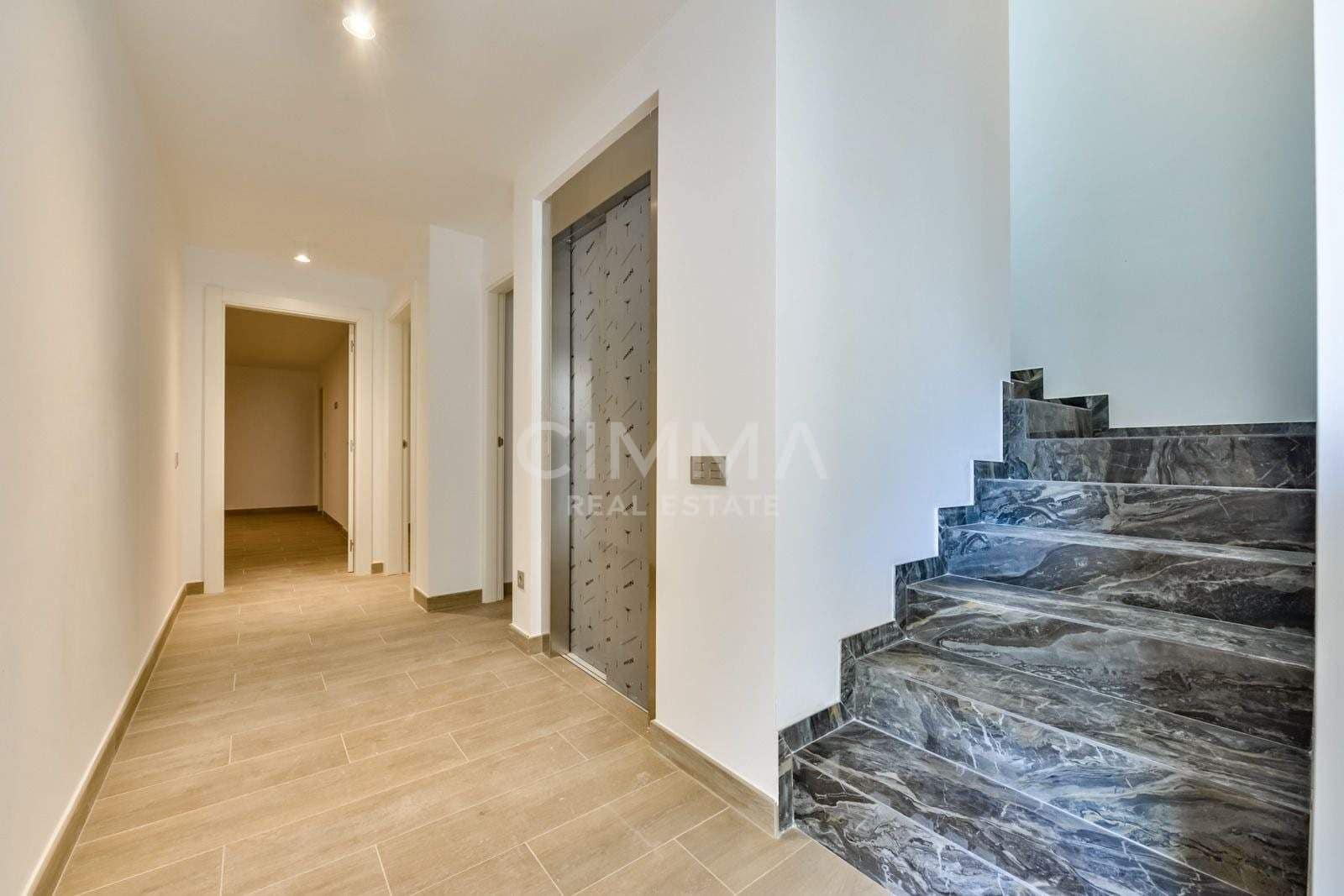 7 quarto Moradia para venda em Finestrat com piscina garagem - 1 900 000 € (Ref: 9524491)