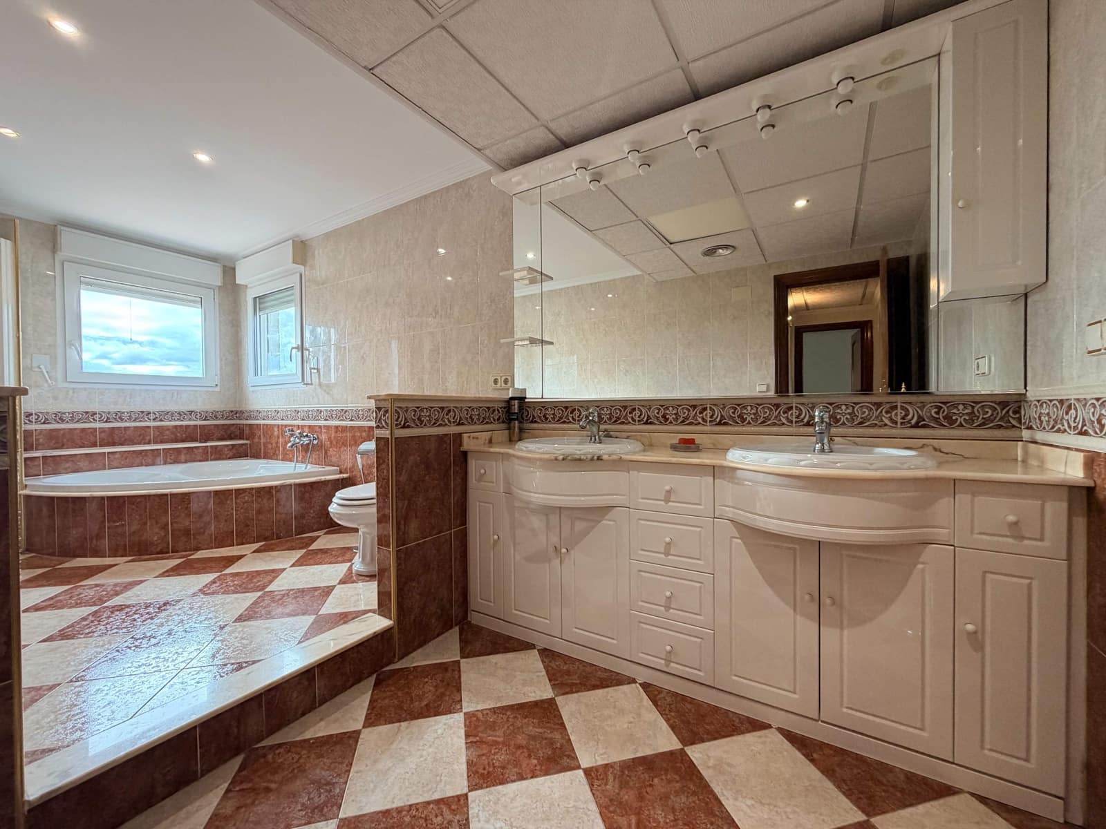 4 sovrum Villa till salu i Benidorm med garage - 995 000 € (Ref: 9527852)