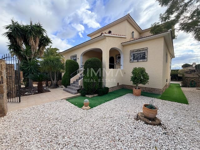 4 sovrum Villa till salu i Benidorm med garage - 995 000 € (Ref: 9527852)