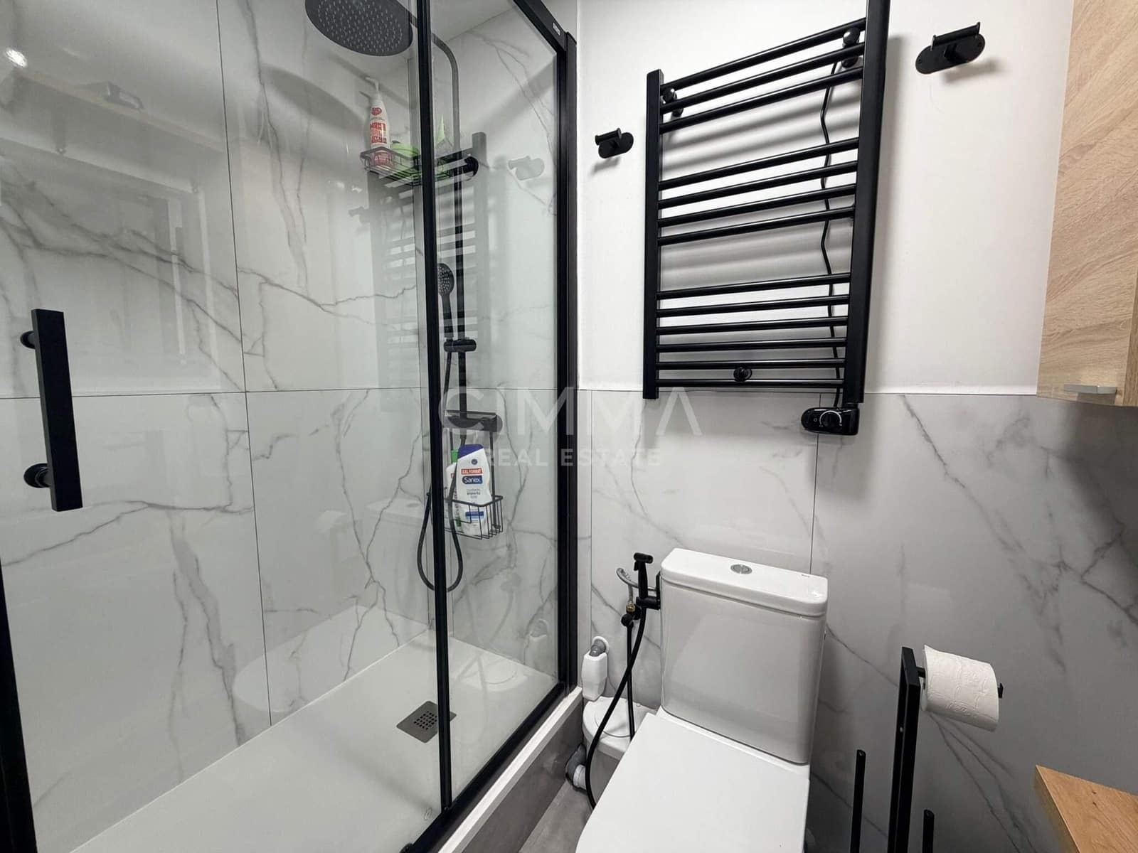 4 makuuhuone Huvila myytävänä paikassa Polop mukana 
autotalli - 575 000 € (Ref: 9586716)