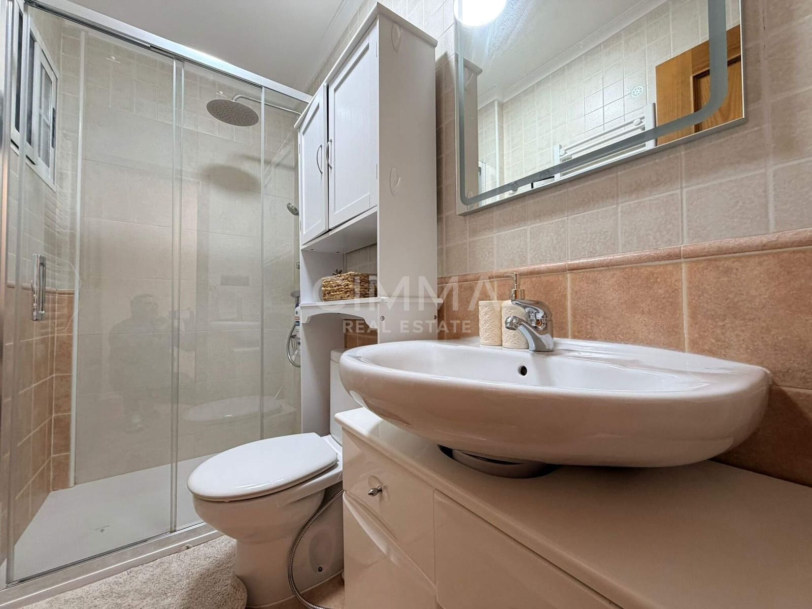 4 makuuhuone Huvila myytävänä paikassa Polop mukana 
autotalli - 575 000 € (Ref: 9586716)