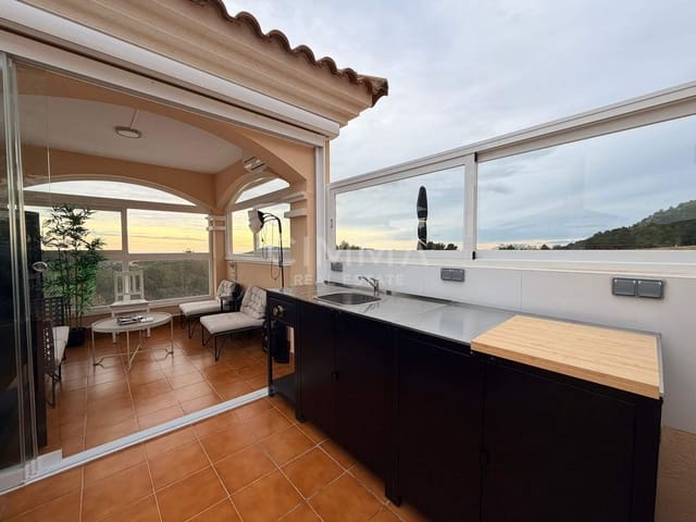 4 bedroom Villa for sale in Polop with garage - € 575,000 (Ref: 9586716)
