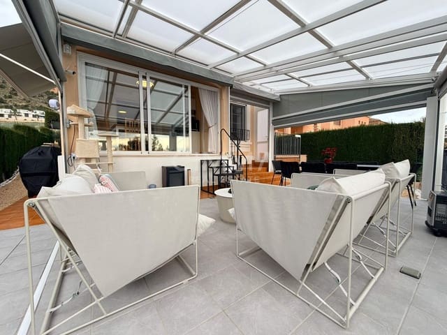 4 bedroom Villa for sale in Polop with garage - € 575,000 (Ref: 9586716)