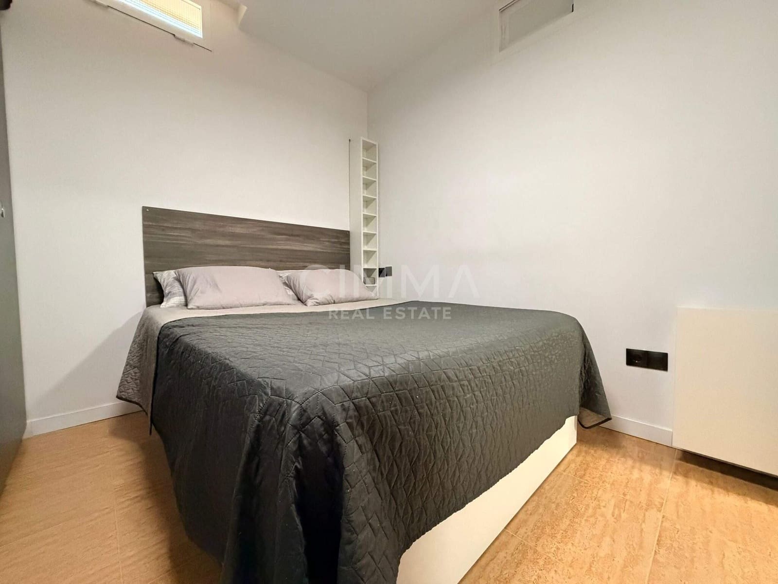 4 makuuhuone Huvila myytävänä paikassa Polop mukana 
autotalli - 575 000 € (Ref: 9586716)