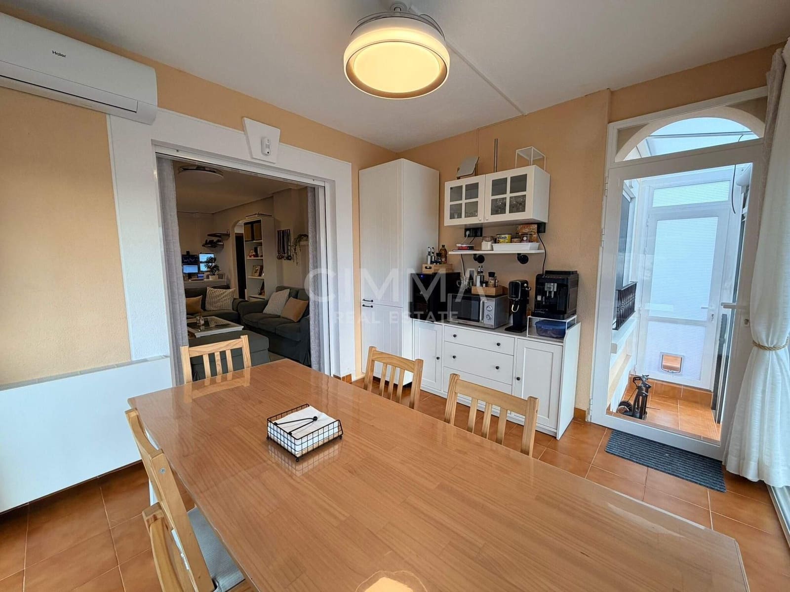 4 makuuhuone Huvila myytävänä paikassa Polop mukana 
autotalli - 575 000 € (Ref: 9586716)