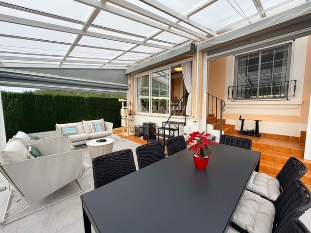 4 bedroom Villa for sale in Polop with garage - € 575,000 (Ref: 9586716)