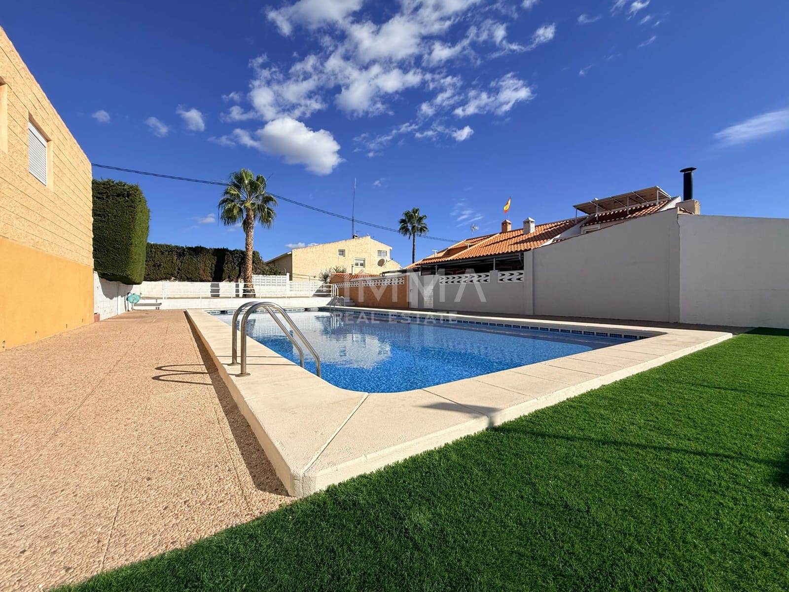 4 Zimmer Villa zu verkaufen in La Nucia mit Garage - 295.000 € (Ref: 9625894)