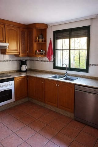 4 soveværelse Villa til salg i La Nucia med garage - € 315.000 (Ref: 9627785)