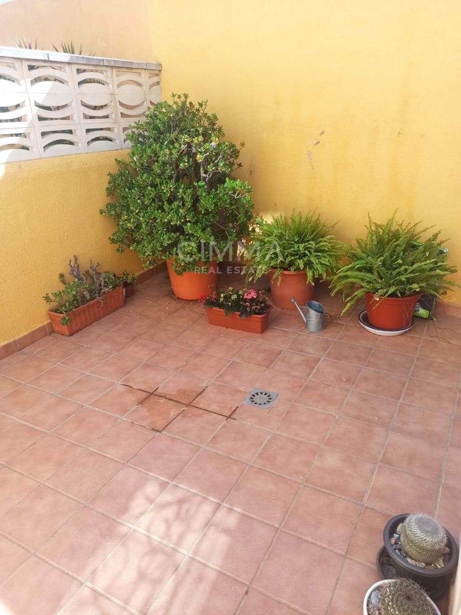 4 bedroom Villa for sale in La Nucia with garage - € 315,000 (Ref: 9627785)