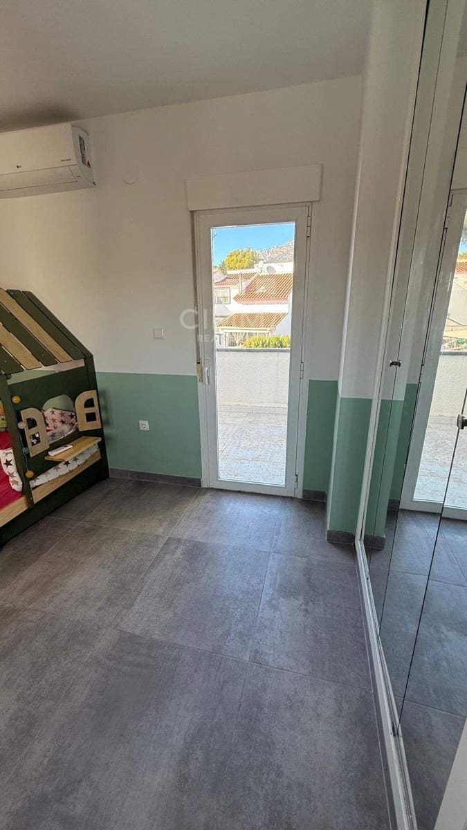 3 quarto Moradia em Banda para venda em La Nucia com garagem - 340 000 € (Ref: 9666747)