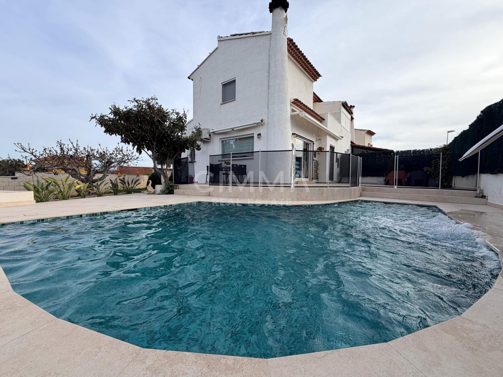 3 bedroom Terraced Villa for sale in La Nucia with garage - € 340,000 (Ref: 9666747)