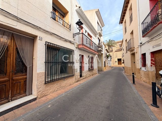 4 soverom Hus til salgs i La Nucia Pueblo  , La Nucia - € 205 000 (Ref: 9696281)