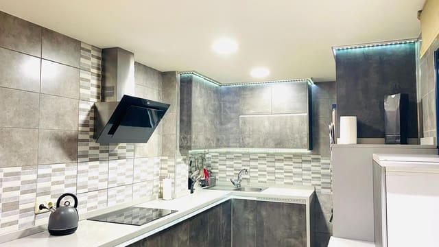 3 makuuhuone Asunto myytävänä paikassa La Nucia - 199 000 € (Ref: 9732402)