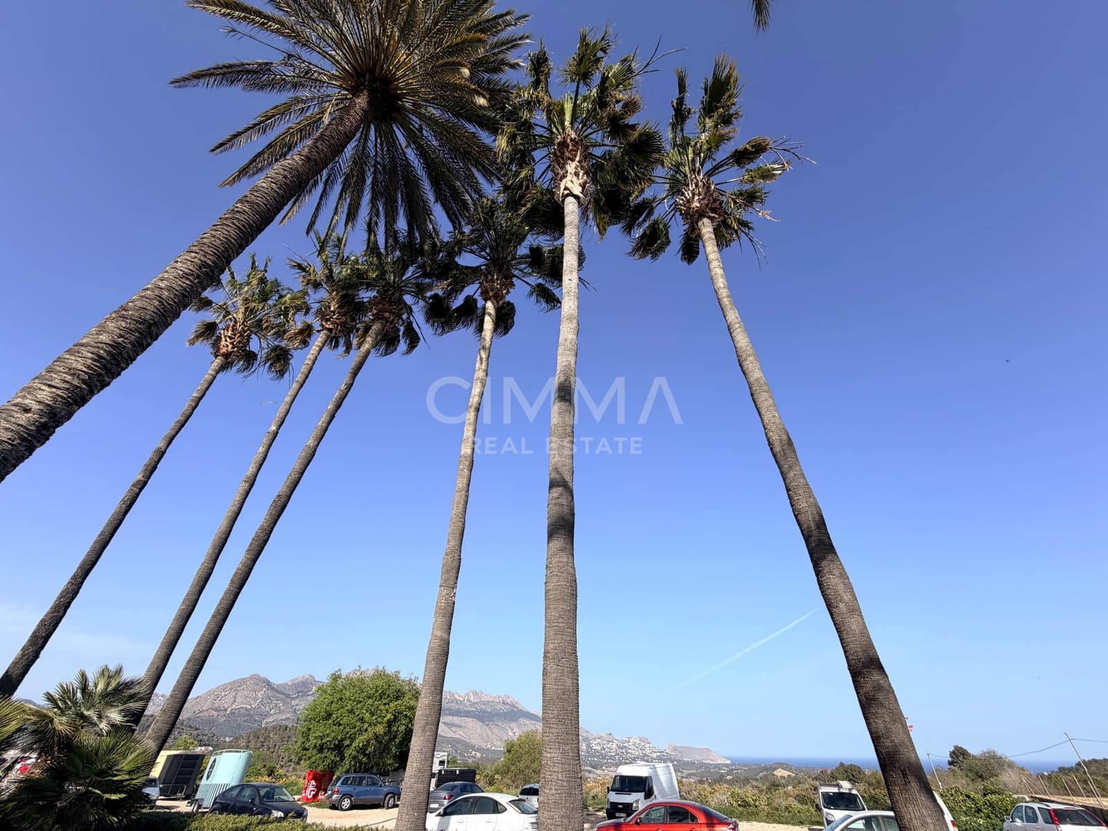 Casa de 8 habitaciones en La Nucia en venta - 325.000 € (Ref: 9759134)