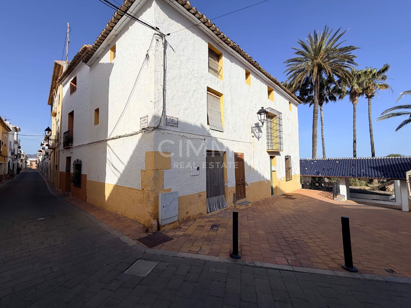 Casa de 8 habitaciones en La Nucia en venta - 325.000 € (Ref: 9759134)
