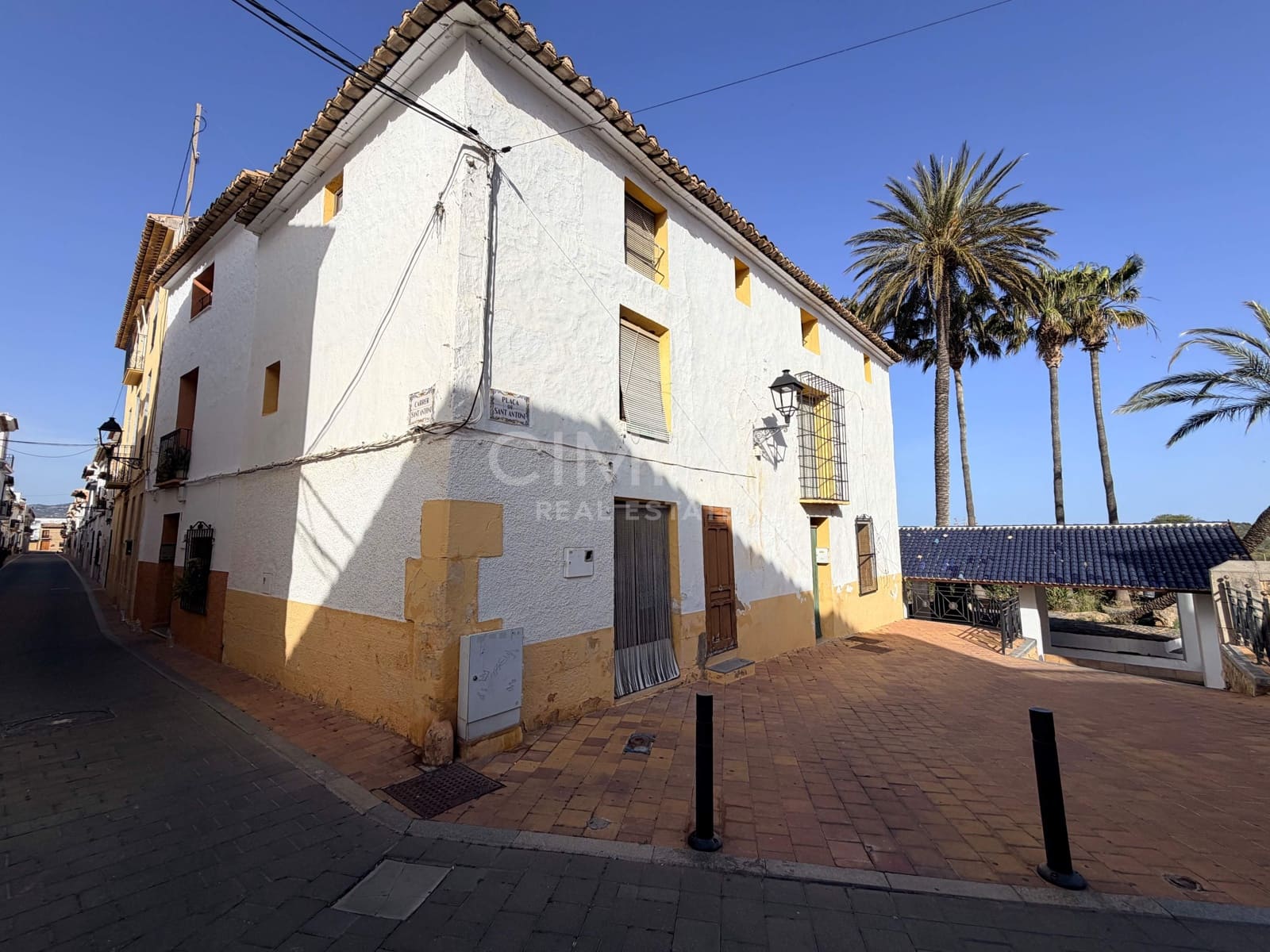 Casa de 8 habitaciones en La Nucia en venta - 325.000 € (Ref: 9759134)