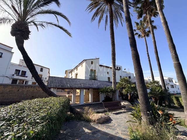 8 chambre Maison de Ville à vendre à La Nucia - 325 000 € (Ref: 9759134)